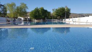 Piscina de agua salada con propiedades curativas de Almargen