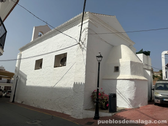 Lateral de la Iglesia de Nuestra Señora de la Candelaria de Benagalbón