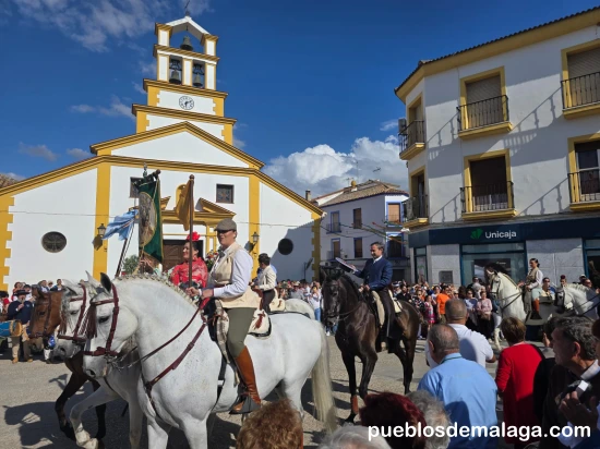 Caballistas en la Romería de la Virgen de la Oliva en Mollina